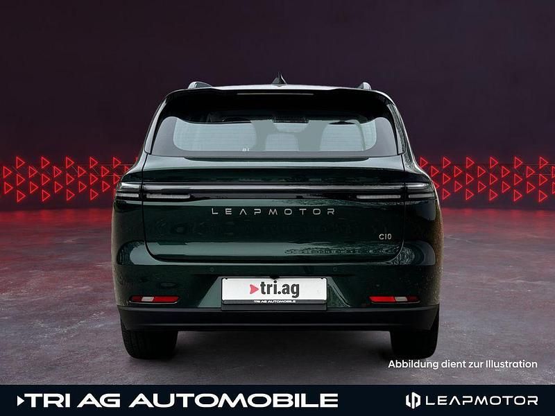 Neu Leapmotor C10 219 kW (299 PS) 2026 Grün SUV