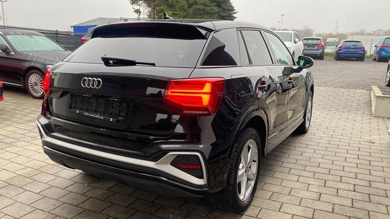 Gebraucht Audi Q2 S-Line 150 PS (110 kW) 2024 Schwarz SUV