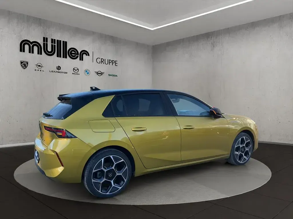 Usata Opel Astra 131 CV (96 kW) 2023 Giallo Utilitaria