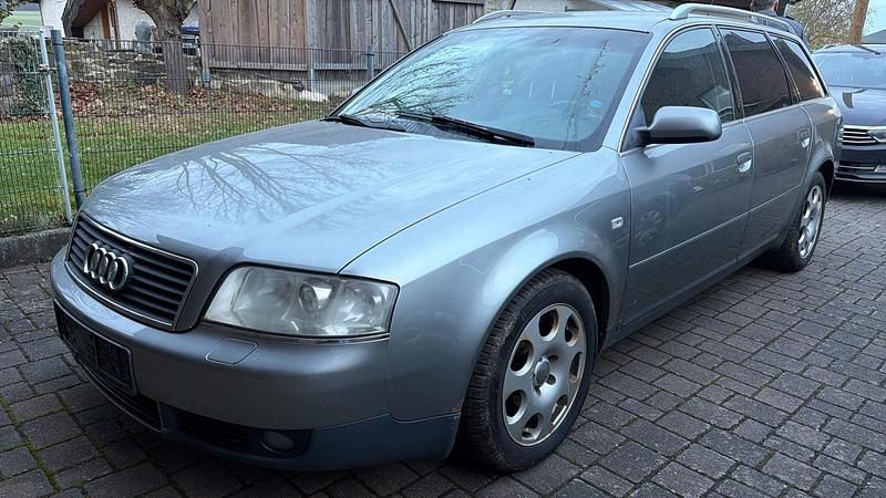 Grau Gebraucht 2002 Audi A6 Kombi | 590 € (Guter Preis) - Bild 1/3