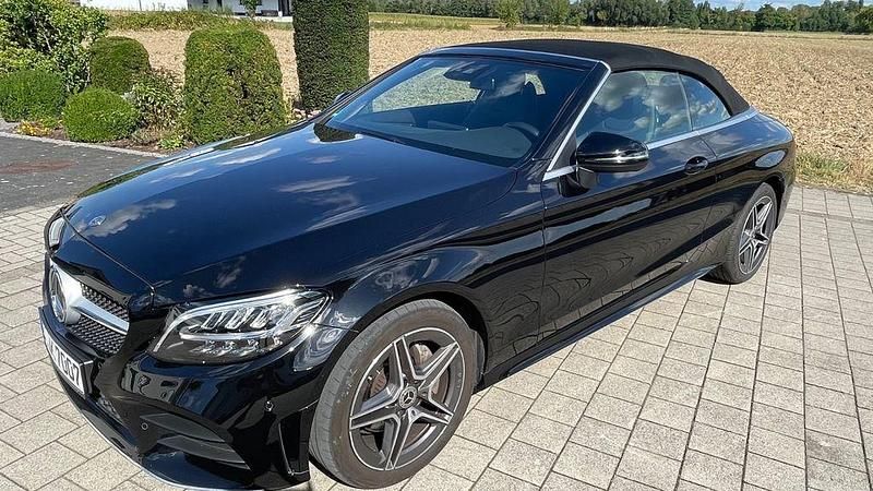Schwarz Gebraucht 2019 Mercedes C180 AMG line Cabrio | 25.900 € (Guter Preis) - Bild 1/4