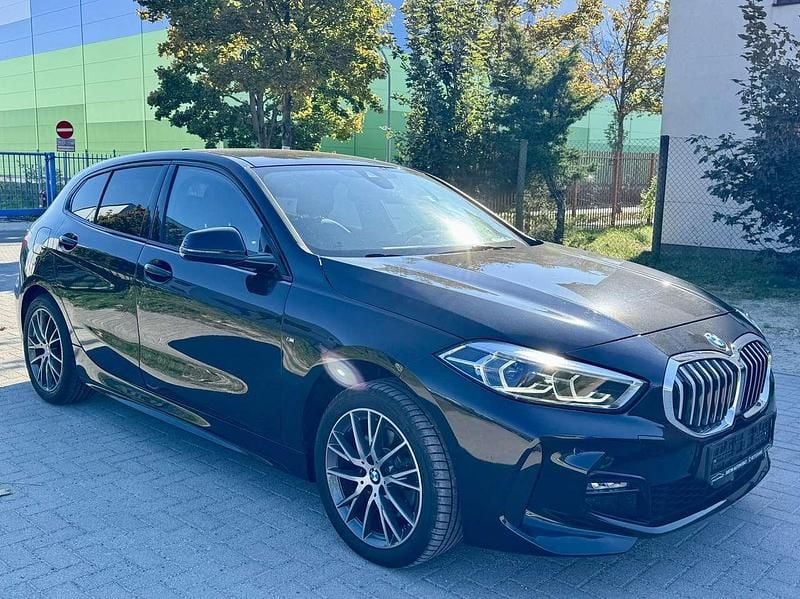 Saphirschwarz Gebraucht 2022 BMW 116 M Sport Kleinwagen | 24.500 € (Fairer Preis) - Bild 1/4