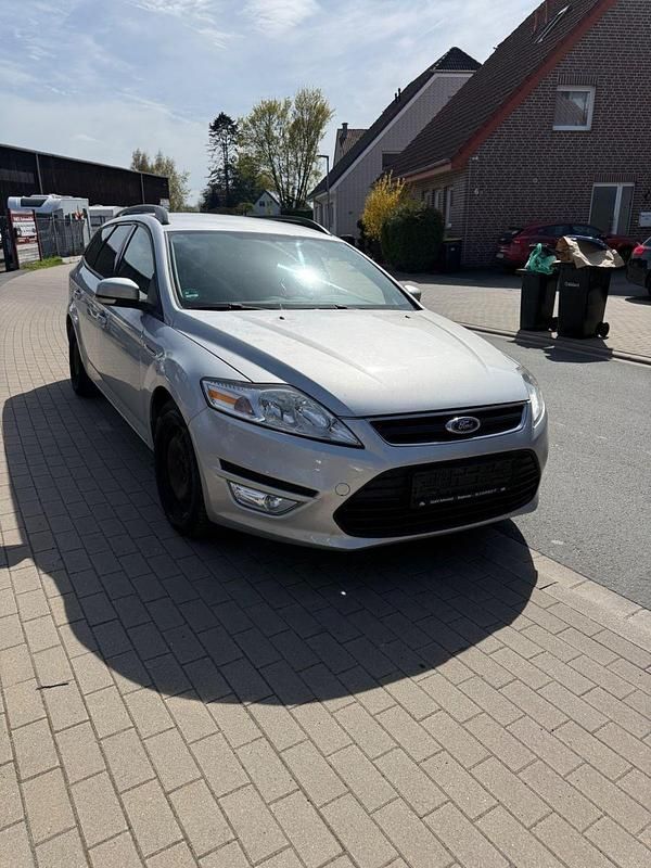 Gebraucht Ford Mondeo Trend 116 PS (85 kW) 2011 Silber Kombi