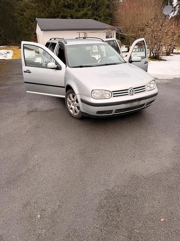 Gebraucht VW Golf IV 100 PS (73 kW) 2004 Silber Kombi