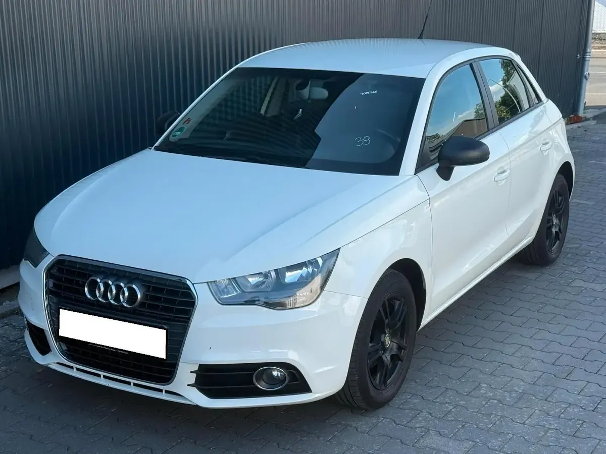 Gebraucht Audi A1 Sportback 86 PS (63 kW) 2013 Weiß Kleinwagen