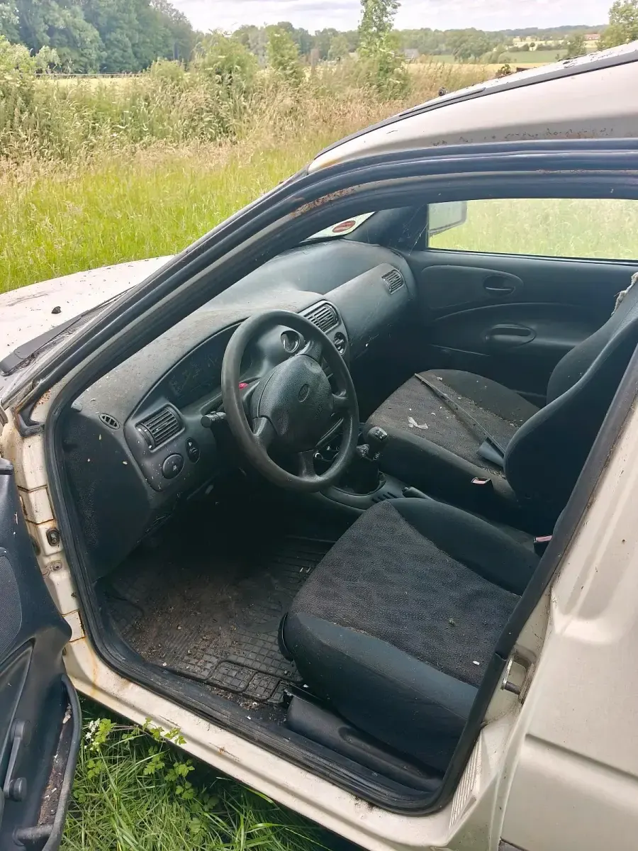 Gebraucht Ford Escort 60 PS (44 kW) 2001 Weiß Van