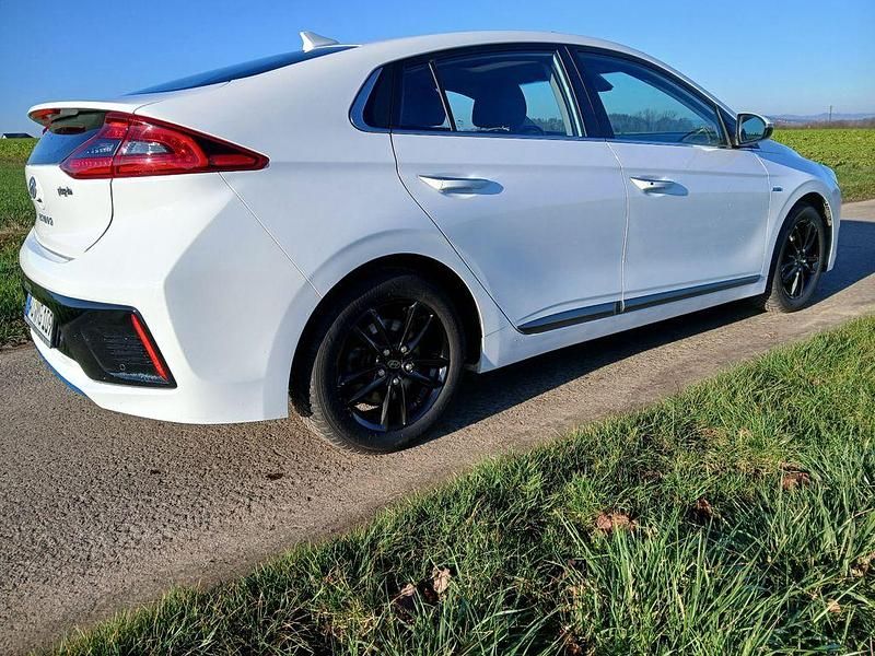 Gebraucht Hyundai Ioniq Style 141 PS (103 kW) 2018 Weiß Kleinwagen