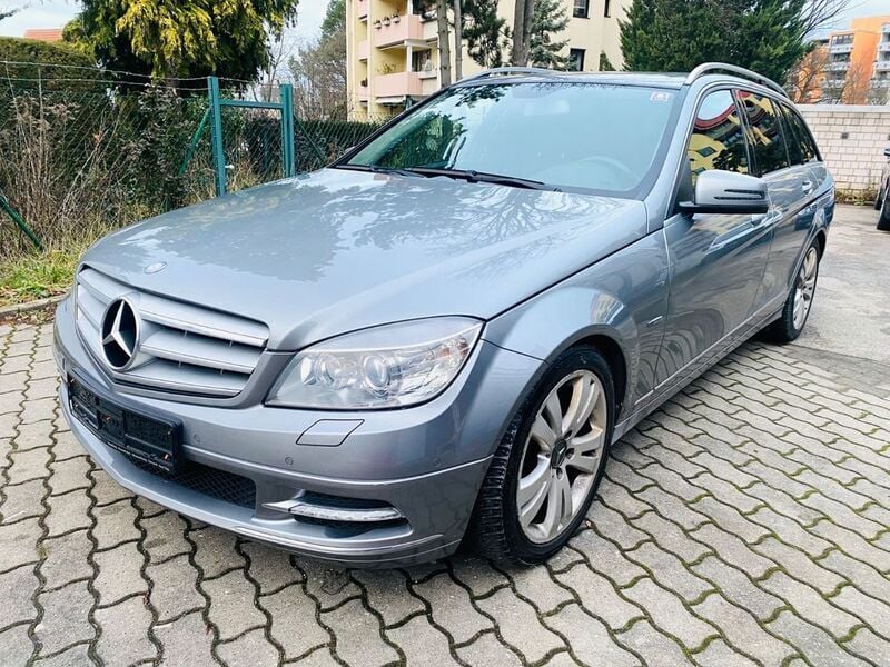 Silber Gebraucht 2011 Mercedes C200 Avantgarde Limousine | 4.490 € (Guter Preis) - Bild 1/4