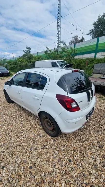 Usata Opel Corsa 95 CV (69 kW) 2012 Bianco Utilitaria
