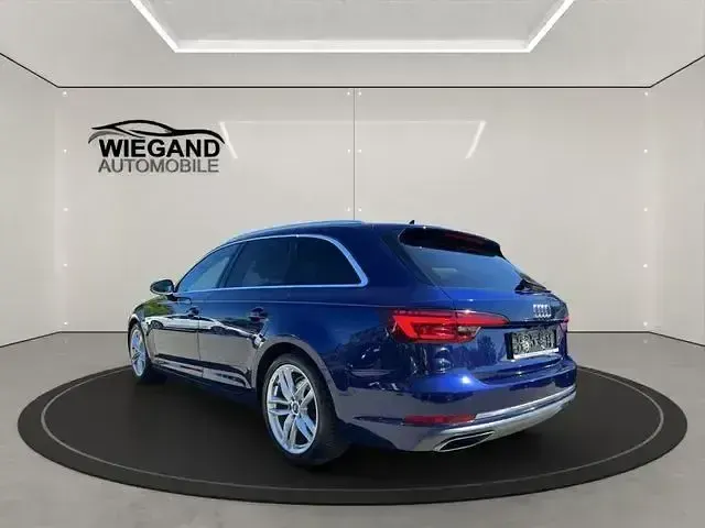 Gebraucht Audi A4 Design 190 PS (139 kW) 2019 Blau Kombi