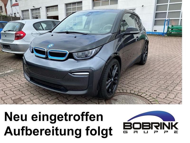 Grau Gebraucht 2022 BMW i3 Comfort Edition Limousine | 20.950 € (Fairer Preis) - Bild 1/4