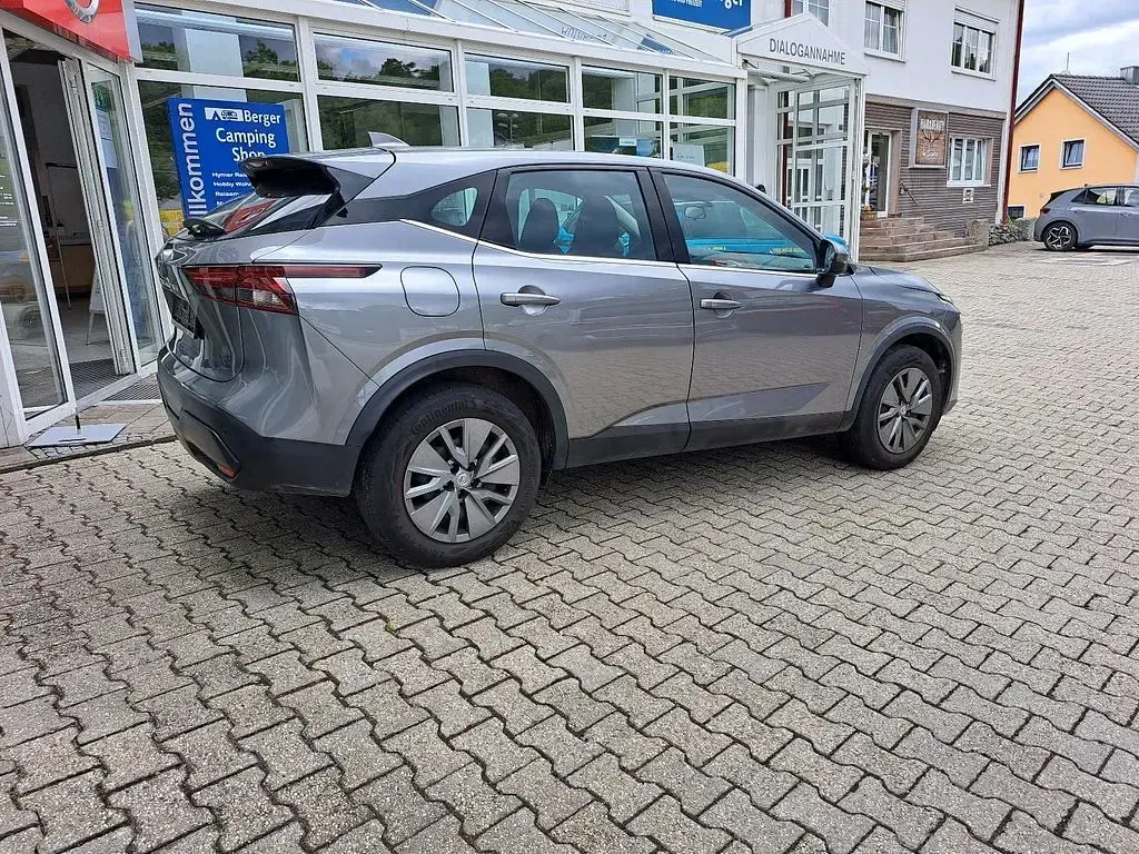 Gebraucht Nissan Qashqai Visia 140 PS (102 kW) 2022 Grau SUV