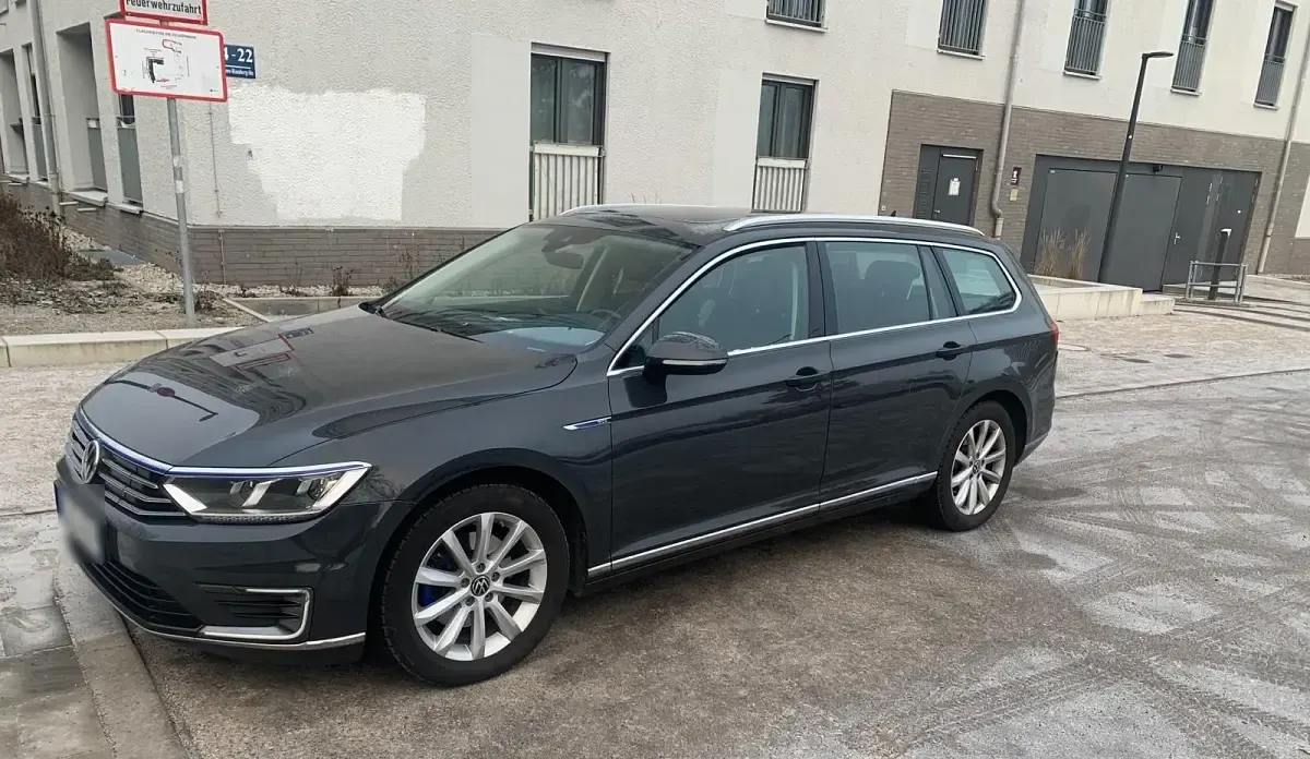 Gebraucht VW Passat GTE 218 PS (160 kW) 2017 Grau Kombi