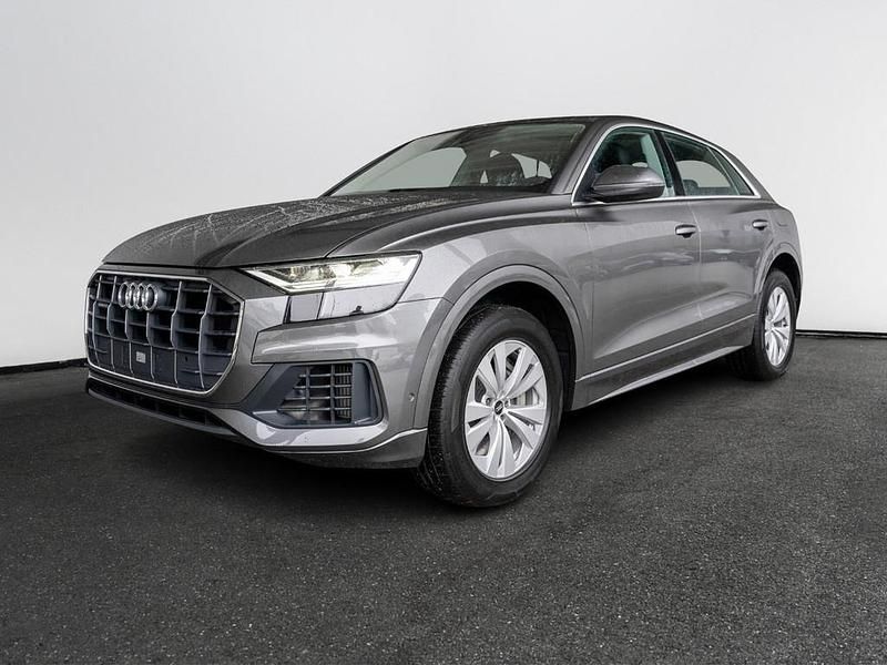 Gebraucht Audi Q8 Design 381 PS (280 kW) 2021 Grau / samuraigrau SUV