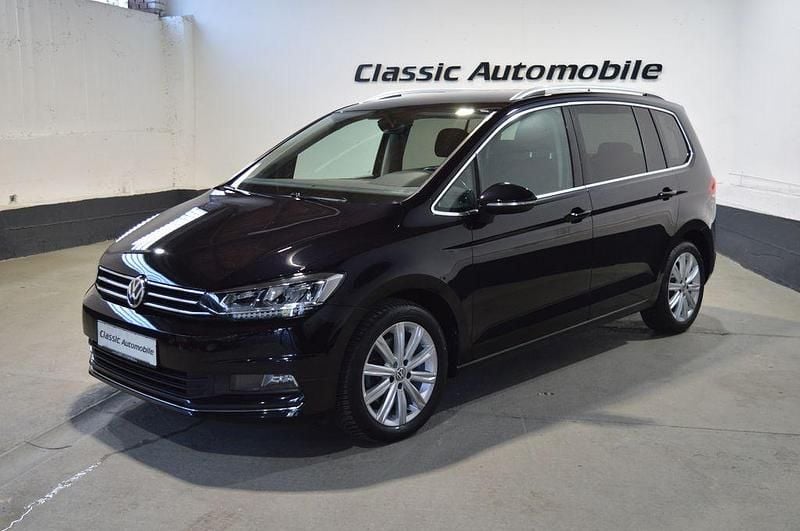 Schwarz Gebraucht 2019 VW Touran Highline Van / Kleinbus | 19.750 € (Superpreis) - Bild 1/4