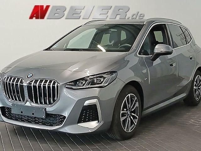 Skyscraper grau Gebraucht 2024 BMW 218 M Sport Van / Kleinbus | 28.390 € (Guter Preis) - Bild 1/4