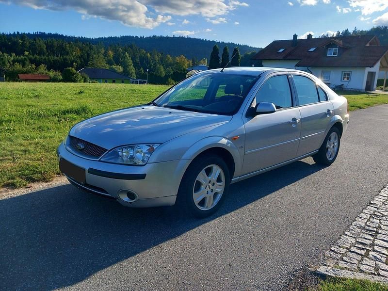 Silber Gebraucht 2003 Ford Mondeo Ghia Limousine | 350 € (Superpreis) - Bild 1/4