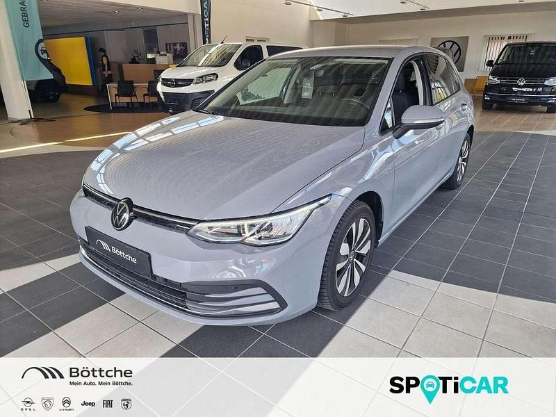 Mondsteingrau Gebraucht 2023 VW Golf VIII Move Limousine | 21.780 € (Etwas zu teuer) - Bild 1/4