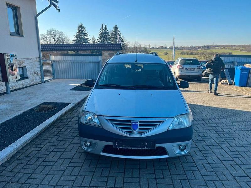 Grau Gebraucht 2007 Dacia Logan MCV Lauréate Kombi | 1.300 € (Fairer Preis) - Bild 1/4