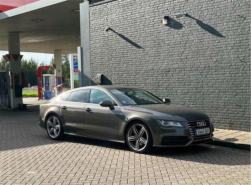 Andere farben Gebraucht 2012 Audi A7 Ambiente Coupé | 21.000 € - Bild 1/4