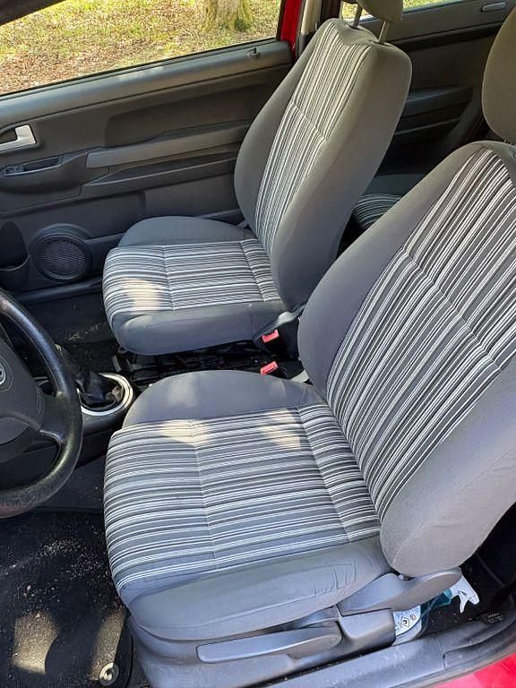 Gebraucht VW Fox 75 PS (55 kW) 2005 Rot Kleinwagen