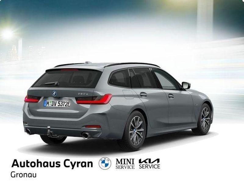 Gebraucht BMW 320e 204 PS (150 kW) 2022 Skyscraper grau (metallic) Kombi