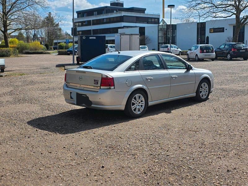 Gebraucht Opel Vectra 150 PS (110 kW) 2006 Silber Limousine