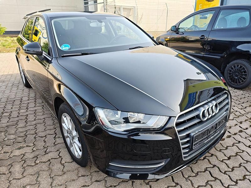 Gebraucht Audi A3 Sportback Ambiente 105 PS (77 kW) 2013 Schwarz Kleinwagen