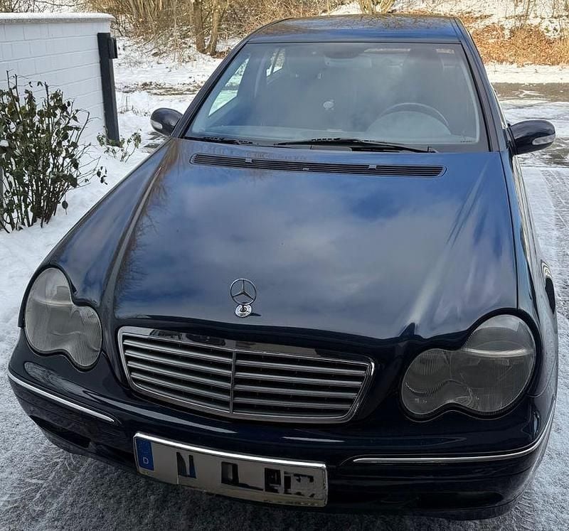 Blau Gebraucht 2000 Mercedes C240 Elegance Limousine | 1.500 € (Superpreis) - Bild 1/4