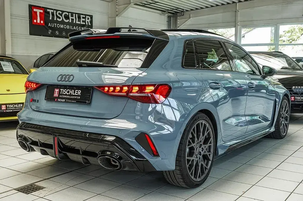 Gebraucht Audi RS3 Sport 400 PS (294 kW) 2025 Limousine