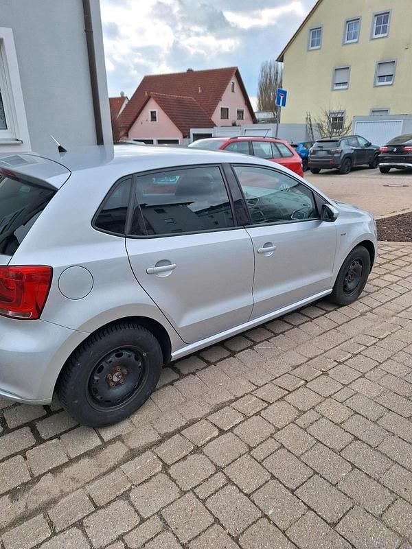 Second-hand VW Polo Life 90 CP (66 kW) 2014 Argintiu Hatchback