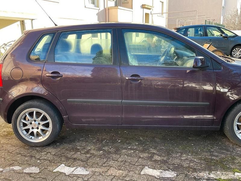 Gebraucht VW Polo 54 PS (39 kW) 2003 Violet Kleinwagen