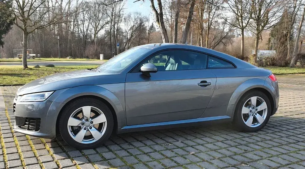 Gebraucht Audi TT Sport 230 PS (169 kW) 2015 Grau Coupé