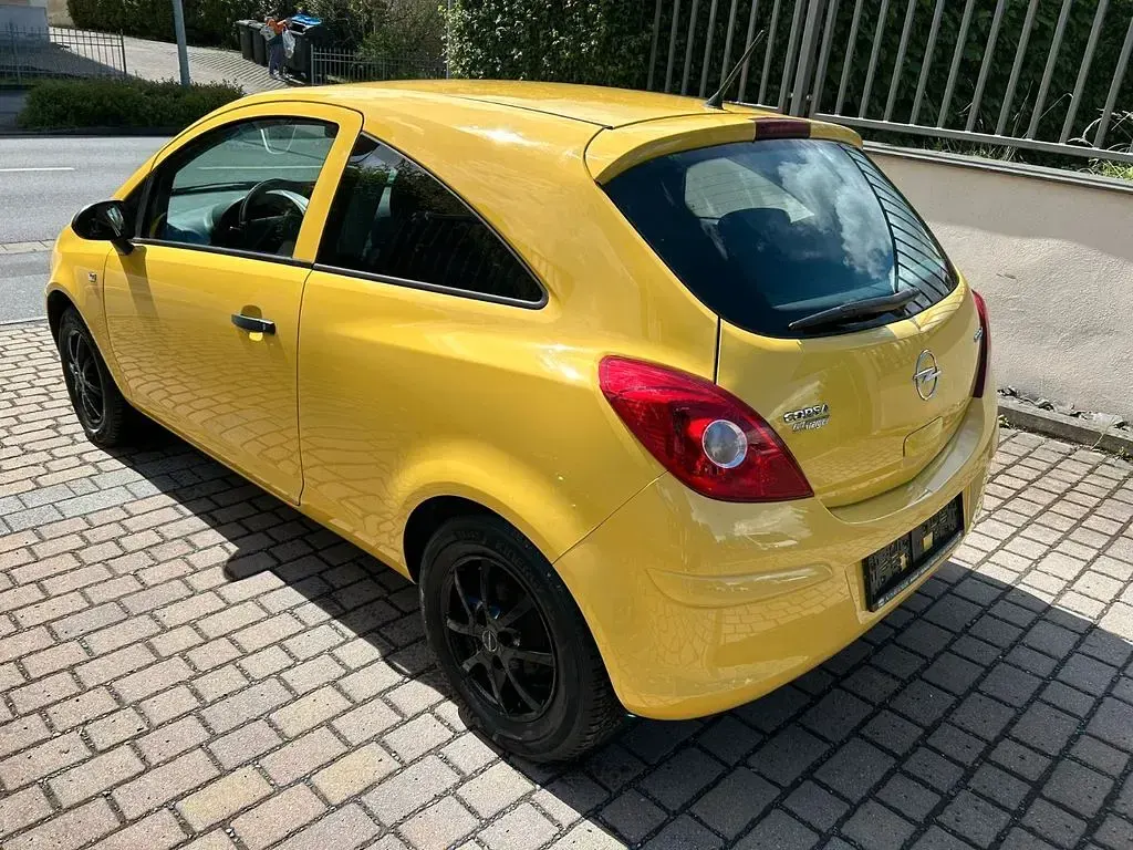 Gebraucht Opel Corsa 60 PS (44 kW) 2009 Gelb Kleinwagen