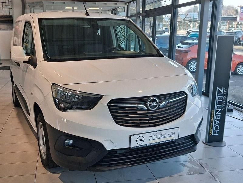 Gebraucht Opel Combo Edition 110 PS (80 kW) 2020 Weiß Van / Kleinbus
