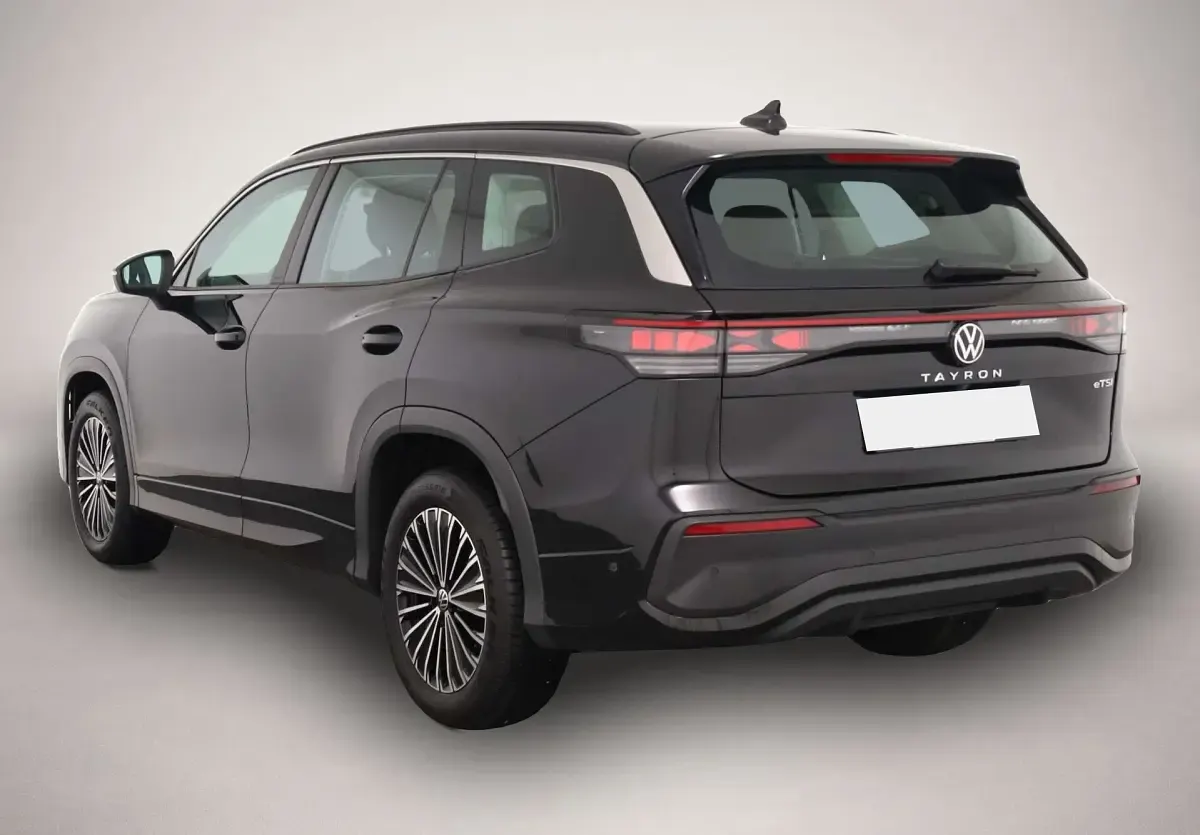 Gebraucht VW Tayron Life 150 PS (110 kW) 2025 Grenadillschwarz metallic SUV