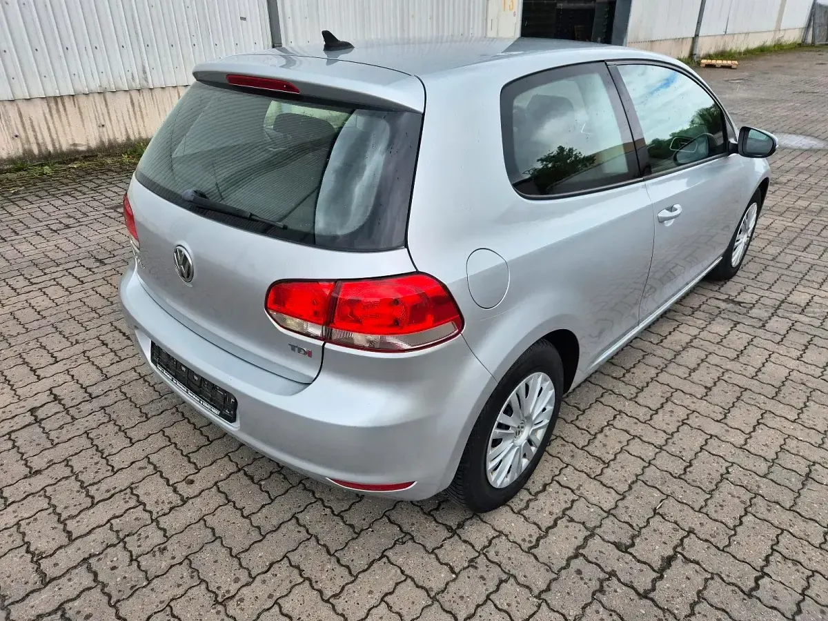 Gebraucht VW Golf VI Trendline 105 PS (77 kW) 2011 Silber Kleinwagen