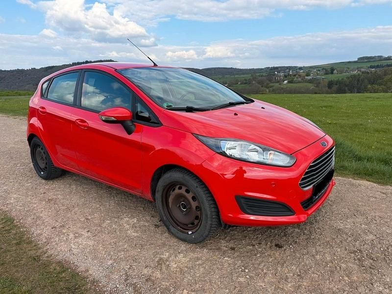 Gebraucht Ford Fiesta SYNC Edition 101 PS (74 kW) 2013 Rot Kleinwagen