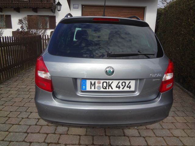 Gebraucht Skoda Fabia Elegance 117 PS (86 kW) 2012 Grau metallic Kleinwagen