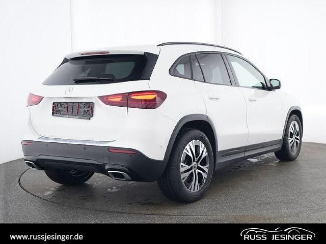 Gebraucht Mercedes GLA200 Progressive 163 PS (119 kW) 2024 Polarweiß SUV
