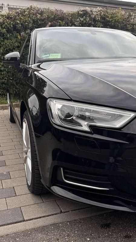 Gebraucht 2018 Audi A3 Sportback Sport Kombi | 15.250 € (Guter Preis) - Bild 1/4