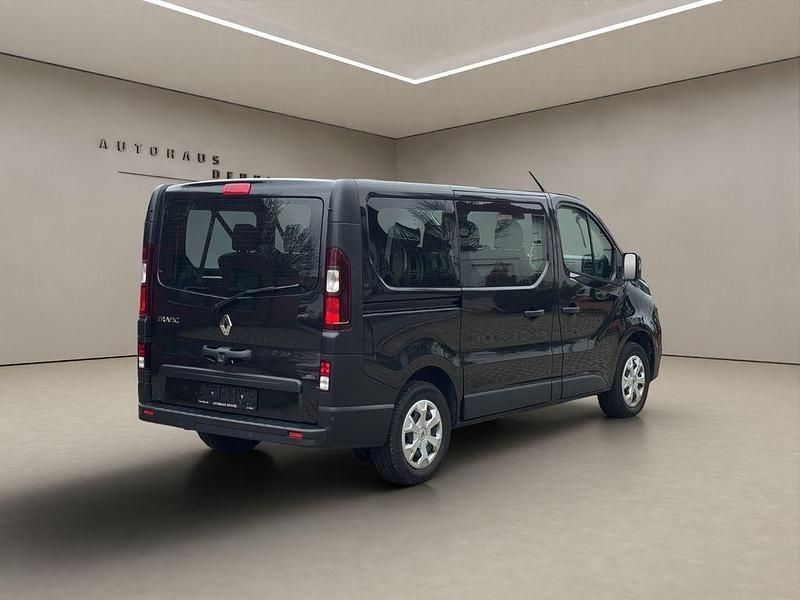Gebraucht Renault Trafic 110 PS (80 kW) 2021 Schwarz Van / Kleinbus