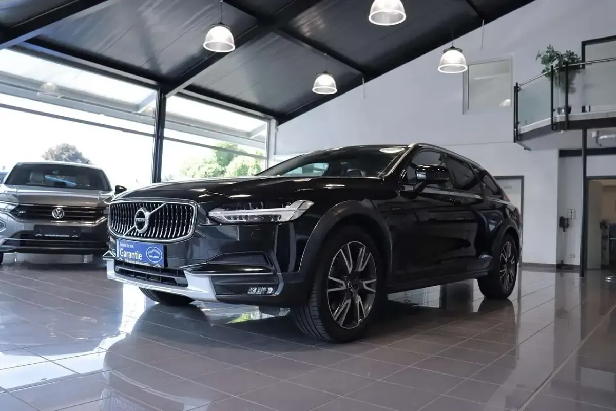 Usata Volvo V90 CC 235 CV (172 kW) 2018 Nero Station wagon