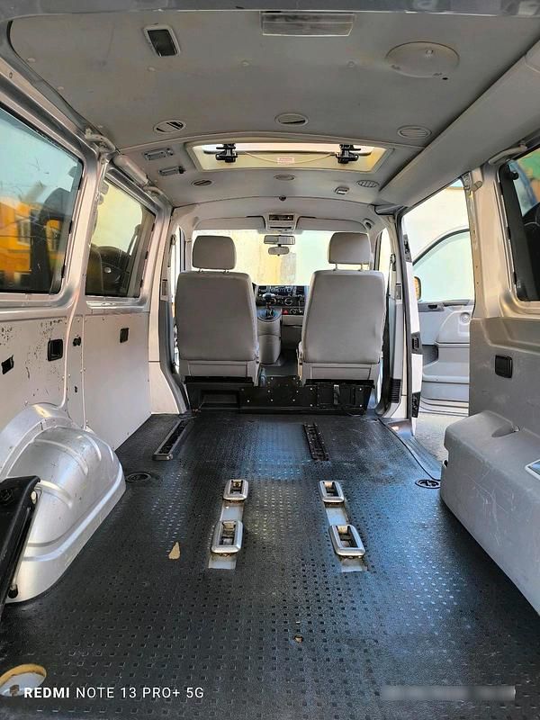 Gebraucht VW Transporter 131 PS (96 kW) 2008 Silber Van