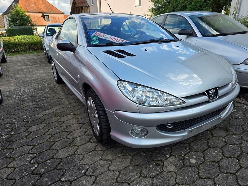 Silber Gebraucht 2004 Peugeot 206 CC Filou Cabrio | 2.000 € (Fairer Preis) - Bild 1/4