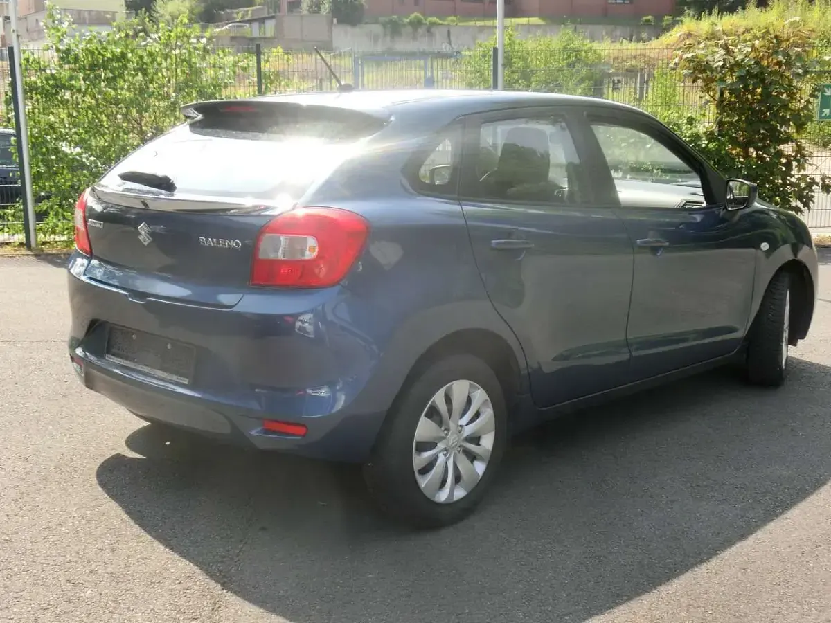 Gebraucht Suzuki Baleno 90 PS (66 kW) 2017 Blau Kleinwagen