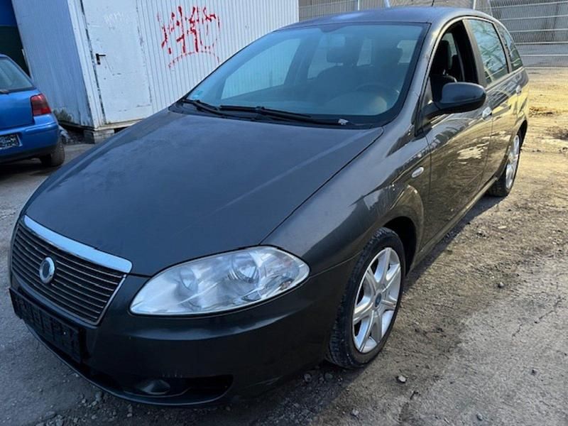 Gebraucht Fiat Croma 150 PS (110 kW) 2006 Grau Kombi