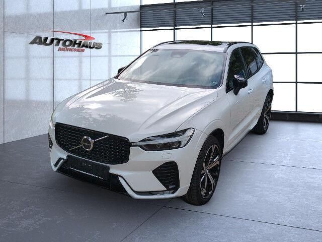 Gebraucht Volvo XC60 Plus 250 PS (183 kW) 2023 Crystal white (metallic) SUV