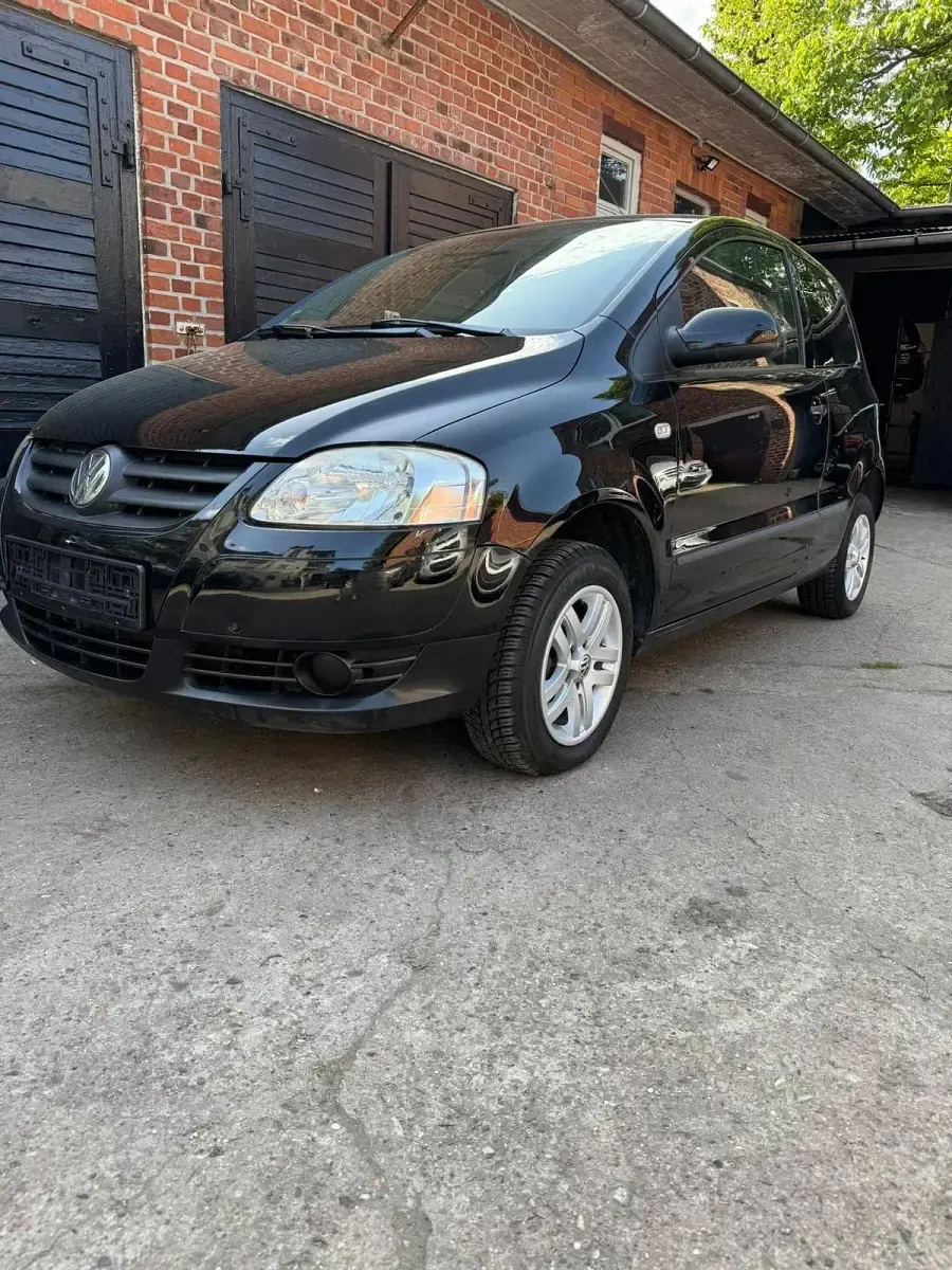 Używany VW Fox 55 KM (40 kW) 2005 Czarny Hatchback