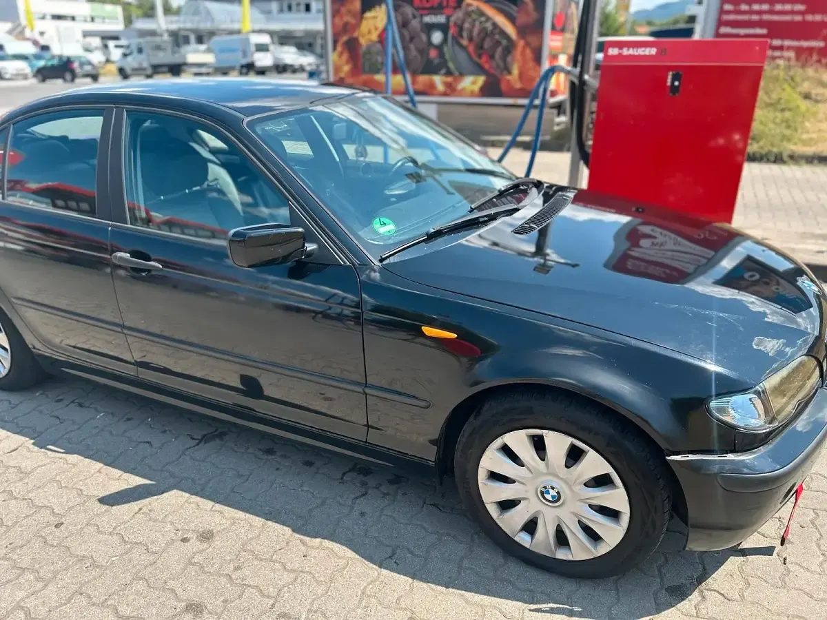 Gebraucht BMW 318 143 PS (105 kW) 2003 Schwarz Limousine